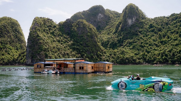 TRẢI NGHIỆM ẨM THỰC TRÊN BÈ NỔI GIỮA LÒNG DI SẢN TẠI VIETYACHT CLUB